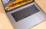 [ẢNH] Mang đồ điện tử lên máy bay cần lưu ý gì?